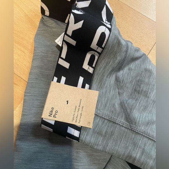 Nike Pro Tights - Picture 3 of 4